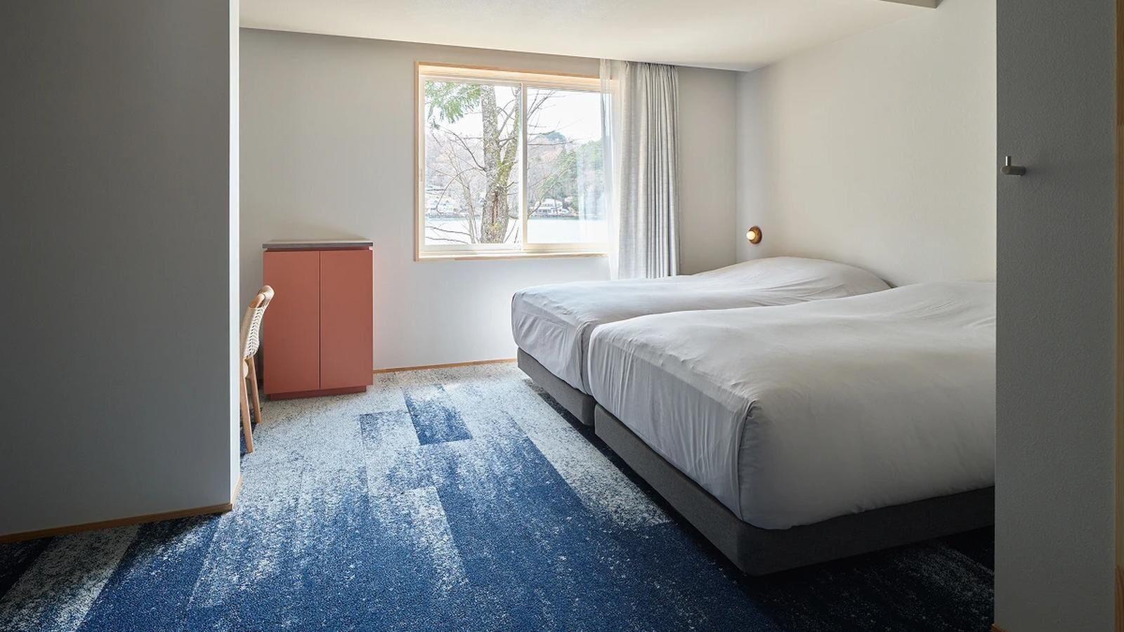 双床房, 无烟房, 湖景 (102, 1F, 31 square meters) | 迷你吧、免费 WiFi、床单