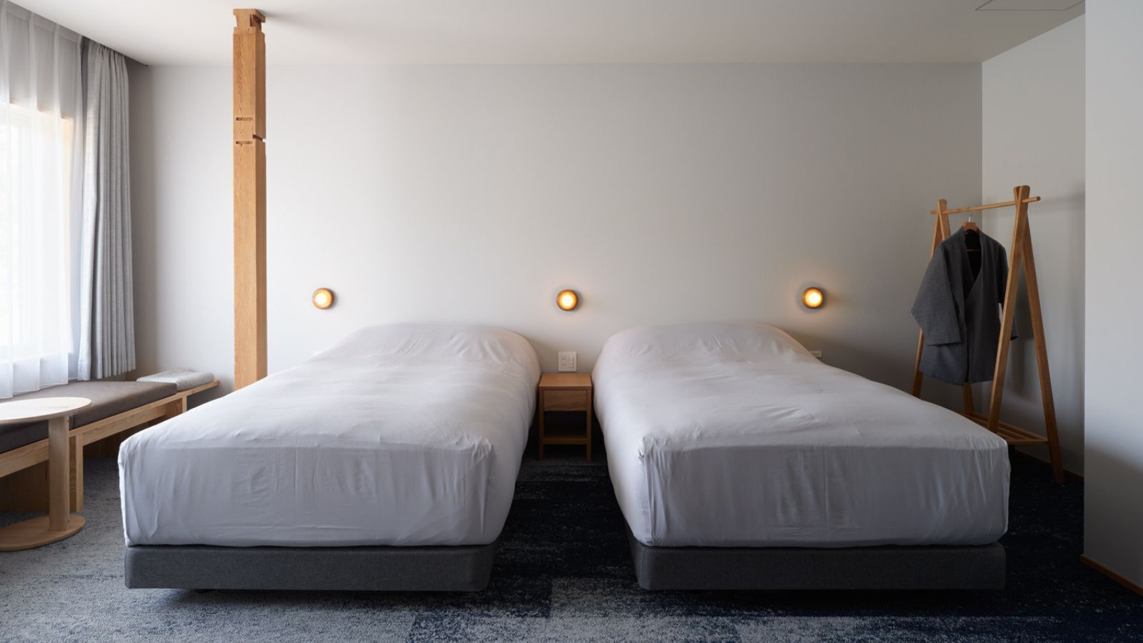 双床房, 无烟房, 湖景 (2nd floor, 31 sqm, Bath view) | 迷你吧、免费 WiFi、床单