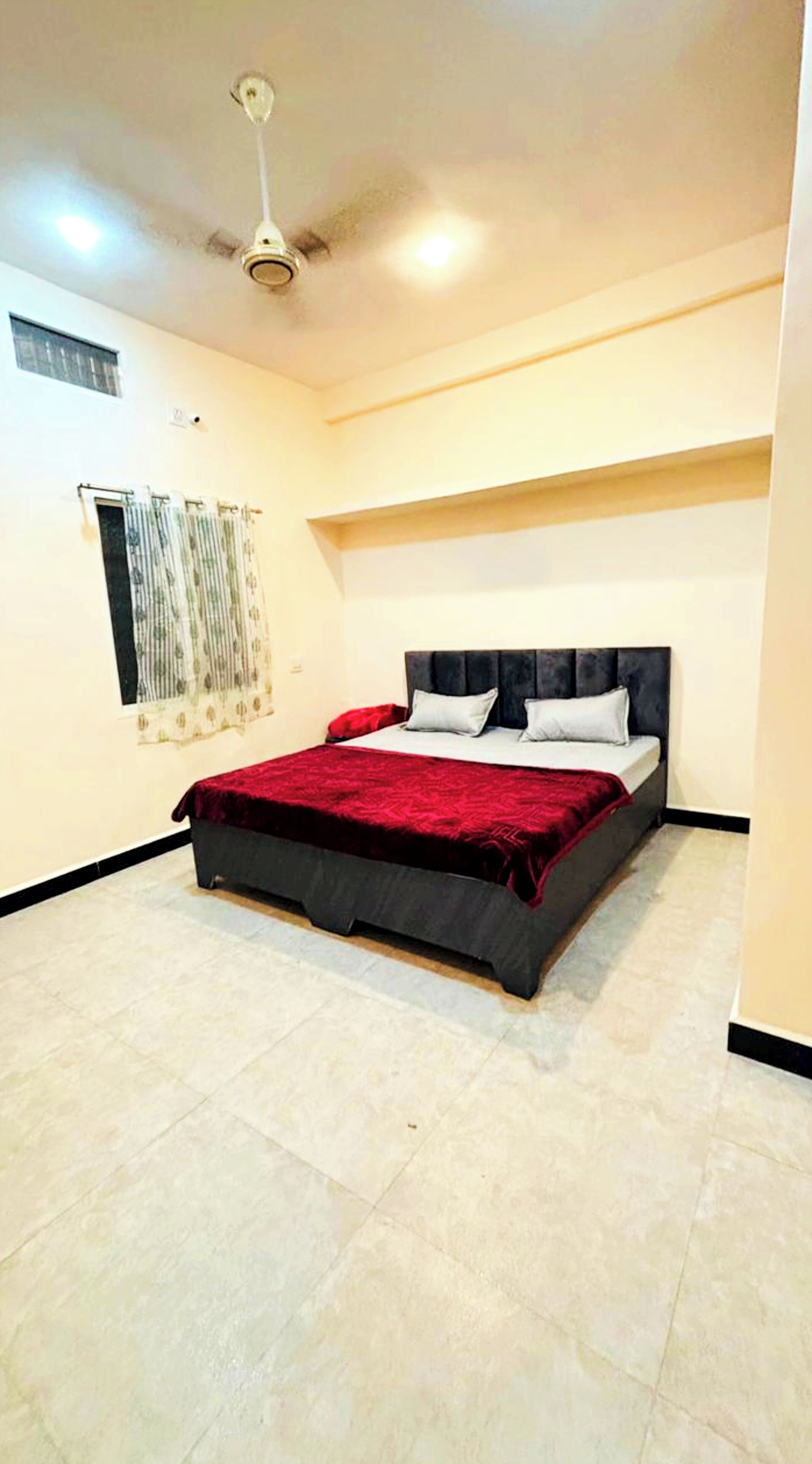 Standard Double Room, City View | Soundproofing, free WiFi, bed sheets