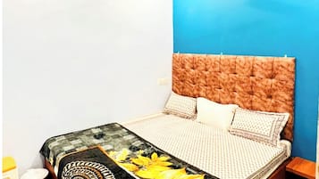 Standard Double Room, City View | Soundproofing, free WiFi, bed sheets