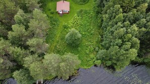 Exterior - Lakeside Cabin in Wild Lapland "Call of the Wolf" (Vanttauskoski)