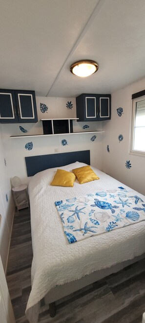 3 bedrooms, iron/ironing board