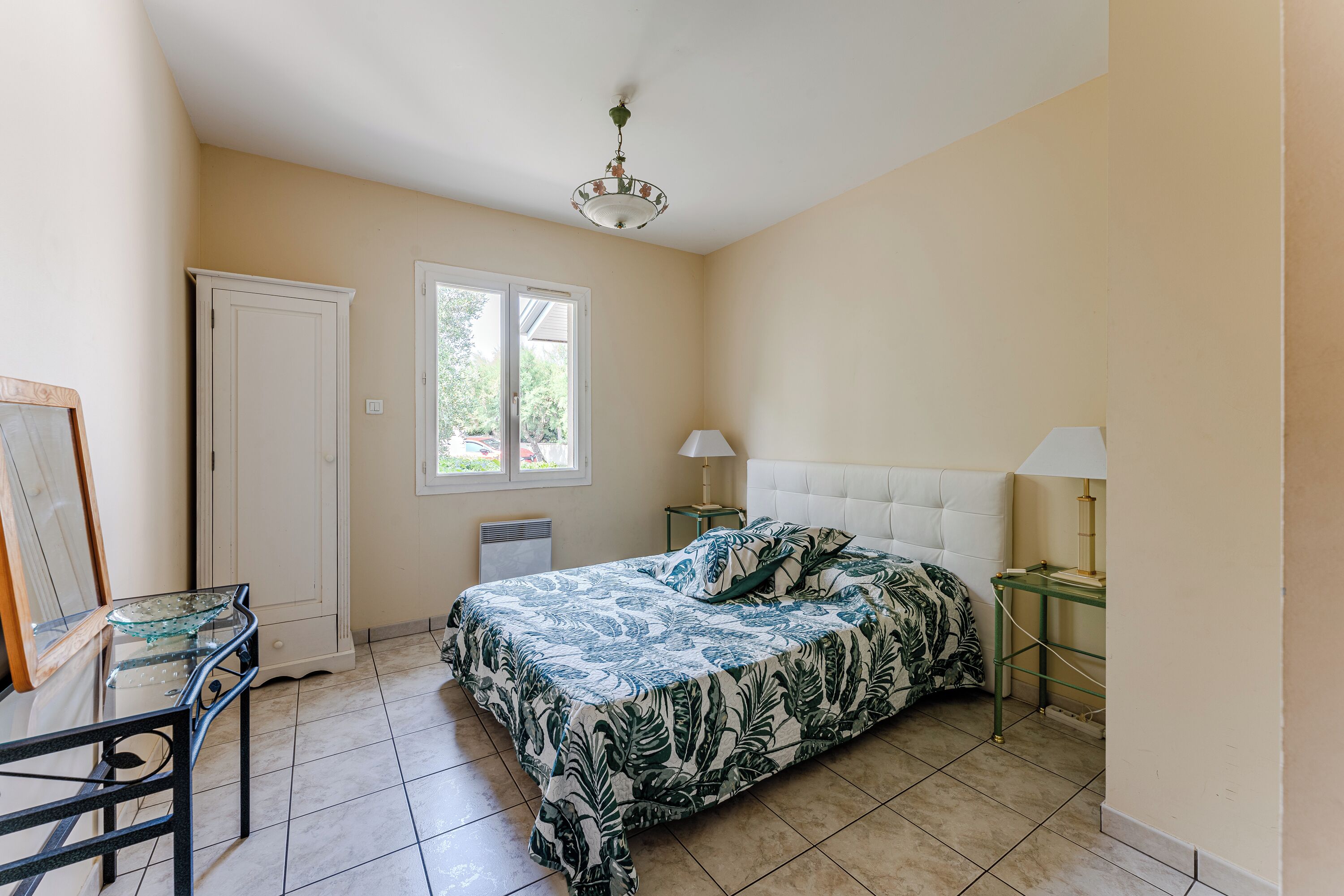 4 Schlafzimmer, Bügeleisen/Bügelbrett, kostenloses WLAN, Bettwäsche