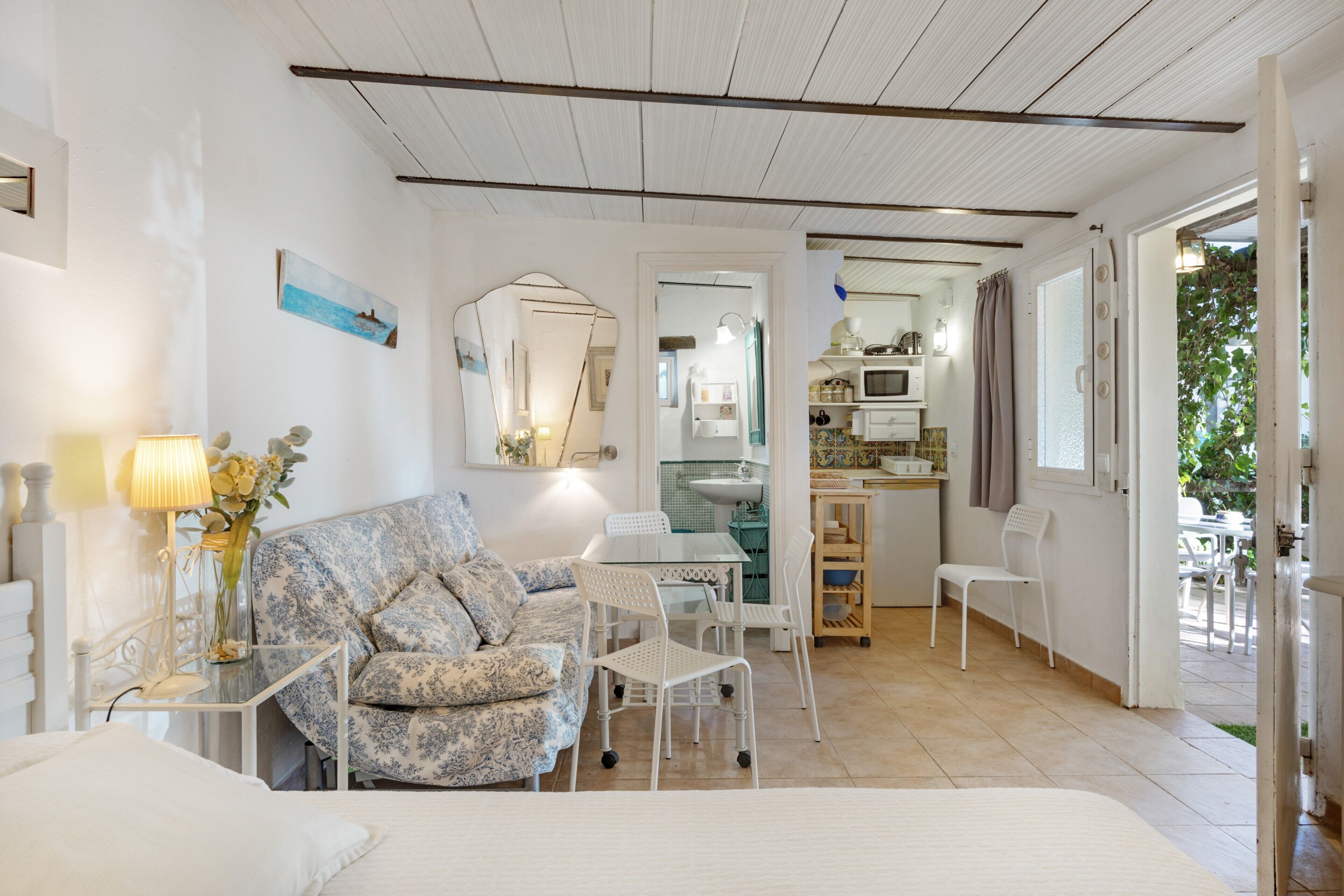 1 chambre, fer et planche à repasser, Wi-Fi gratuit, draps fournis