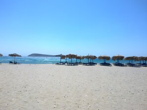 Beach nearby - Holiday Home 'Blue Xenia - 3' with Sea View, Wi-Fi and Air Conditioning (Chrisi Akti)