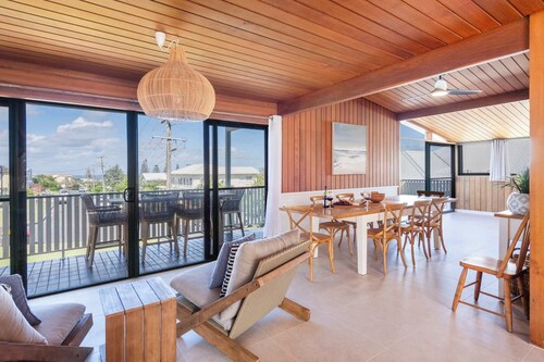 Alli-belle - Oceanstays - Yamba Hill