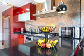 Fridge, microwave, dishwasher, coffee/tea maker