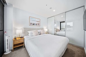 2 chambres, fer et planche à repasser, Wi-Fi, draps fournis