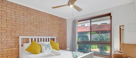 2 chambres, fer et planche Ă repasser, Wi-Fi, draps fournis