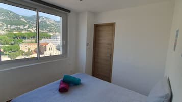 2 chambres, fer et planche Ă  repasser, Wi-Fi gratuit, draps fournis