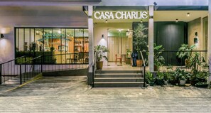 Exterior - Casa Charlie Hotel (Makati)
