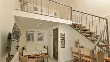 Desk, laptop workspace, free WiFi, bed sheets