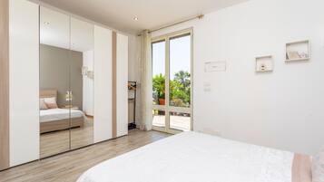 1 bedroom, iron/ironing board, bed sheets