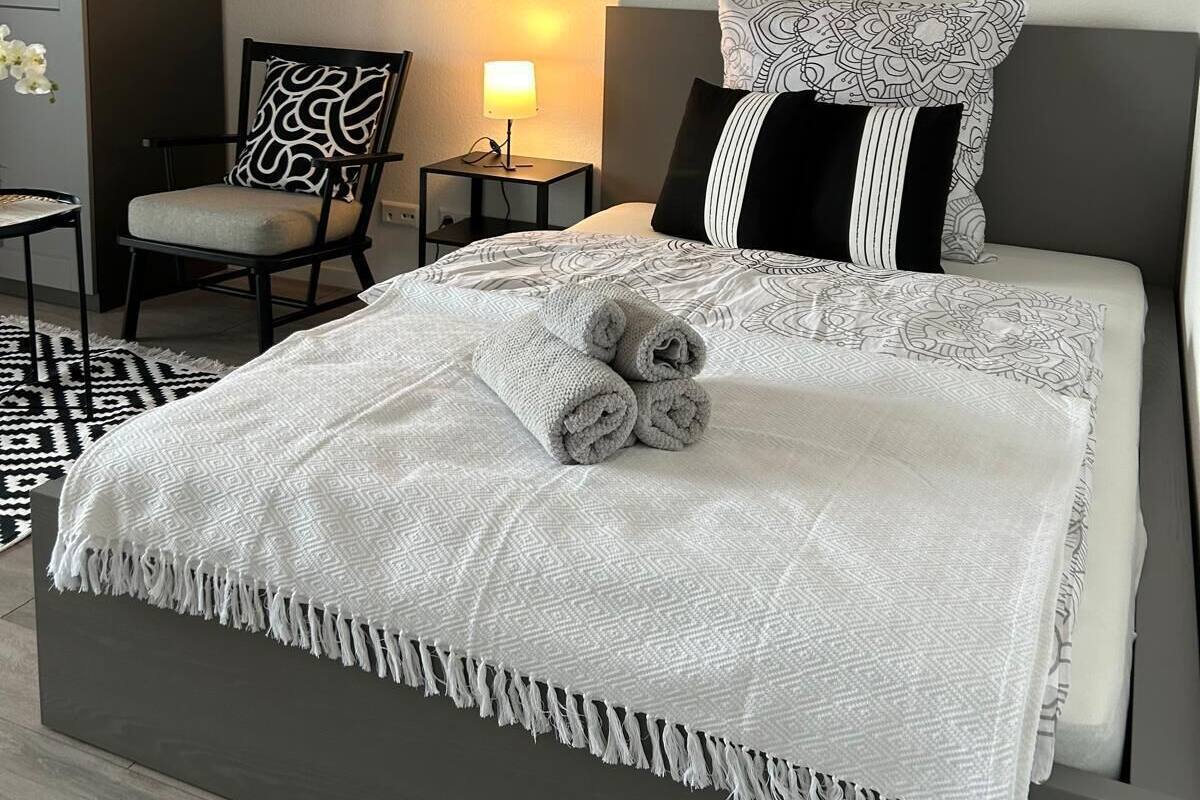 Monolocale Superior | Postazione laptop, tende oscuranti, ferro/asse da stiro, Wi-Fi gratuito