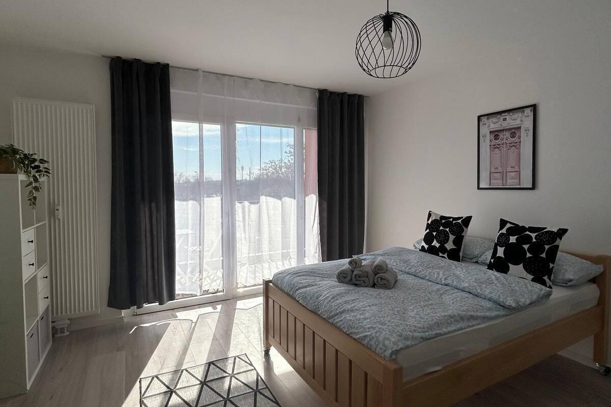 Monolocale Deluxe | Postazione laptop, tende oscuranti, ferro/asse da stiro, Wi-Fi gratuito