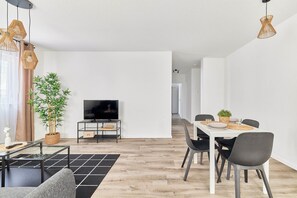 TV - Ela Apartments Mannheim (Mannheim)