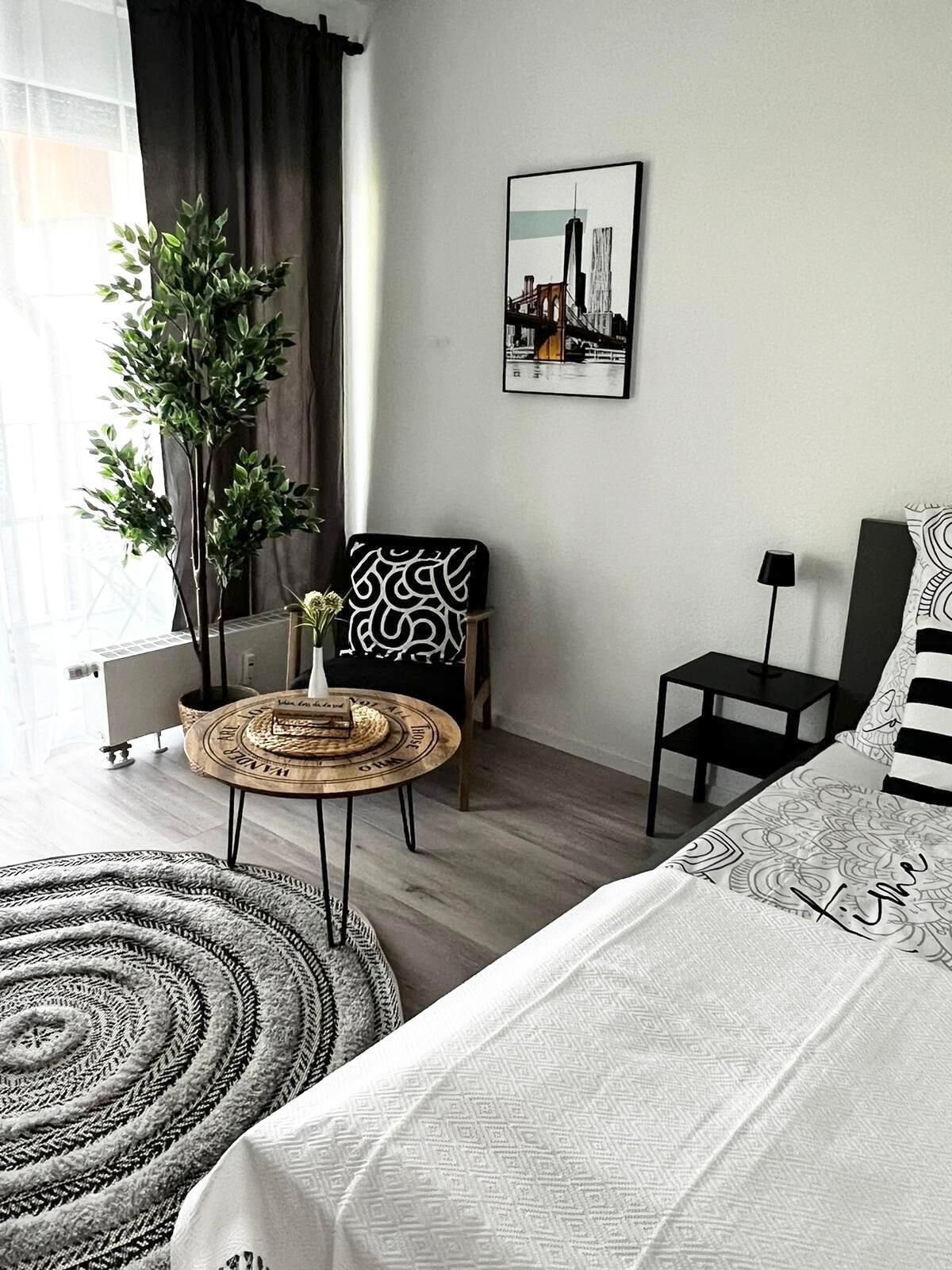 Monolocale comfort | Postazione laptop, tende oscuranti, ferro/asse da stiro, Wi-Fi gratuito