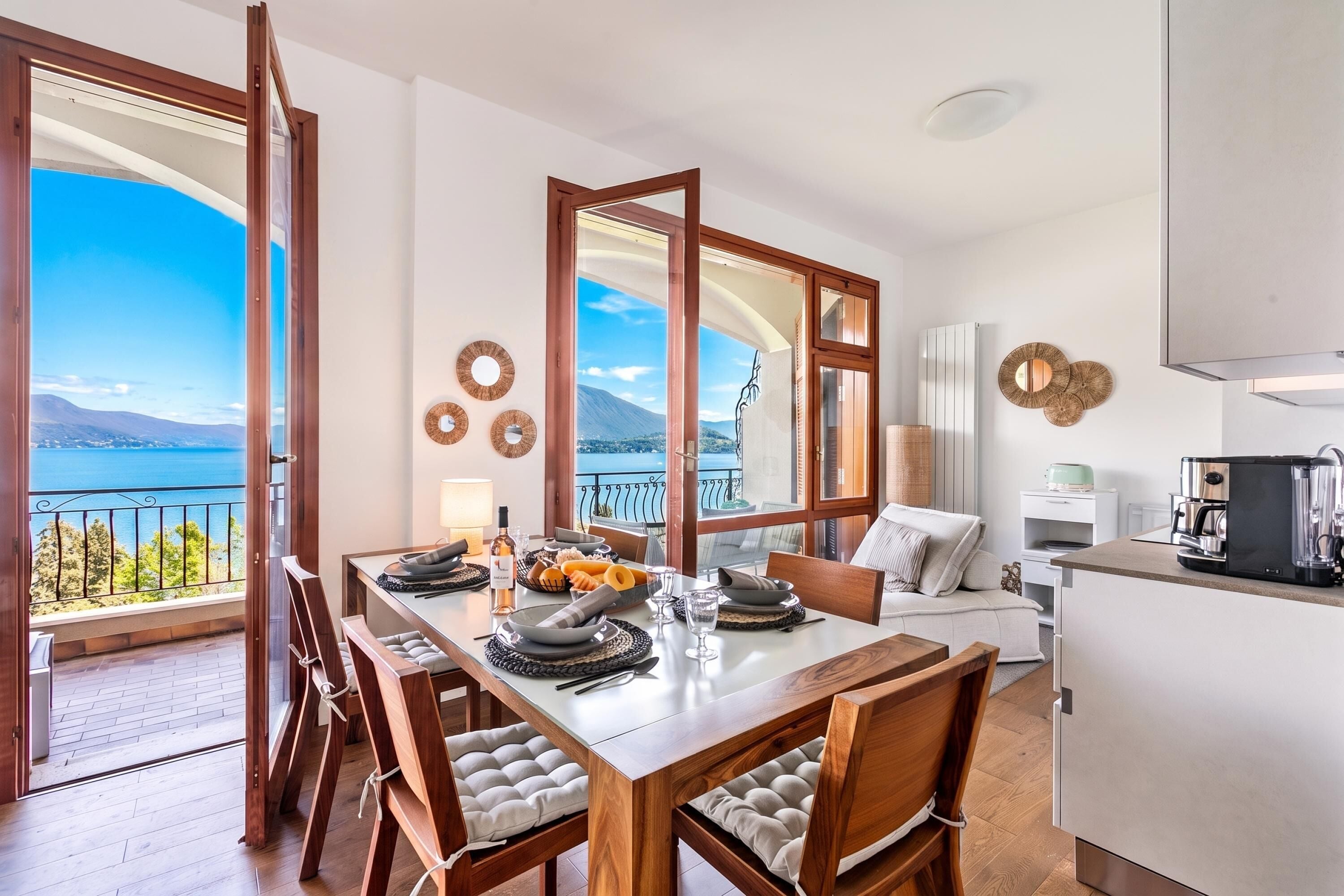 Family Apartment, 2 Bedrooms, Microwave, Mountainside (Elegant Panorama Lake View Terrace) | Dining