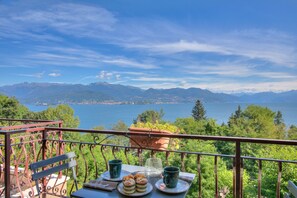 Appartement Lune de Miel, plusieurs chambres, côté montagne (Mon Reve Lake View Pool, Stresa) | Vue sur le lac