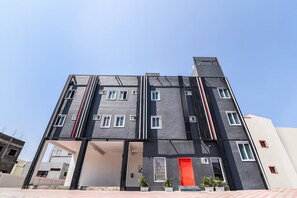 Front of property - RG Suites Thoraipakkam (Chennai)