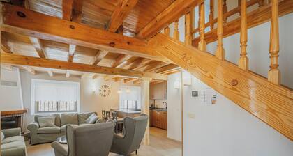 Holiday Home 'La Cabaña De Cascajares' with Mountain View, Balcony and Wi-Fi