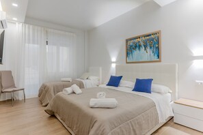 2 chambres, fer et planche à repasser, Wi-Fi, draps fournis