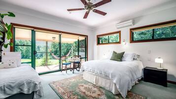 1 bedroom, desk, free WiFi, bed sheets