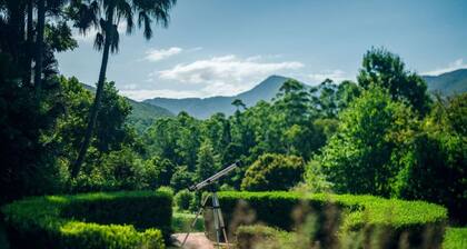 Evermoore Homestead - Stunning Views, Swimming Hole