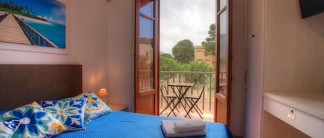 1 bedroom, internet, bed sheets