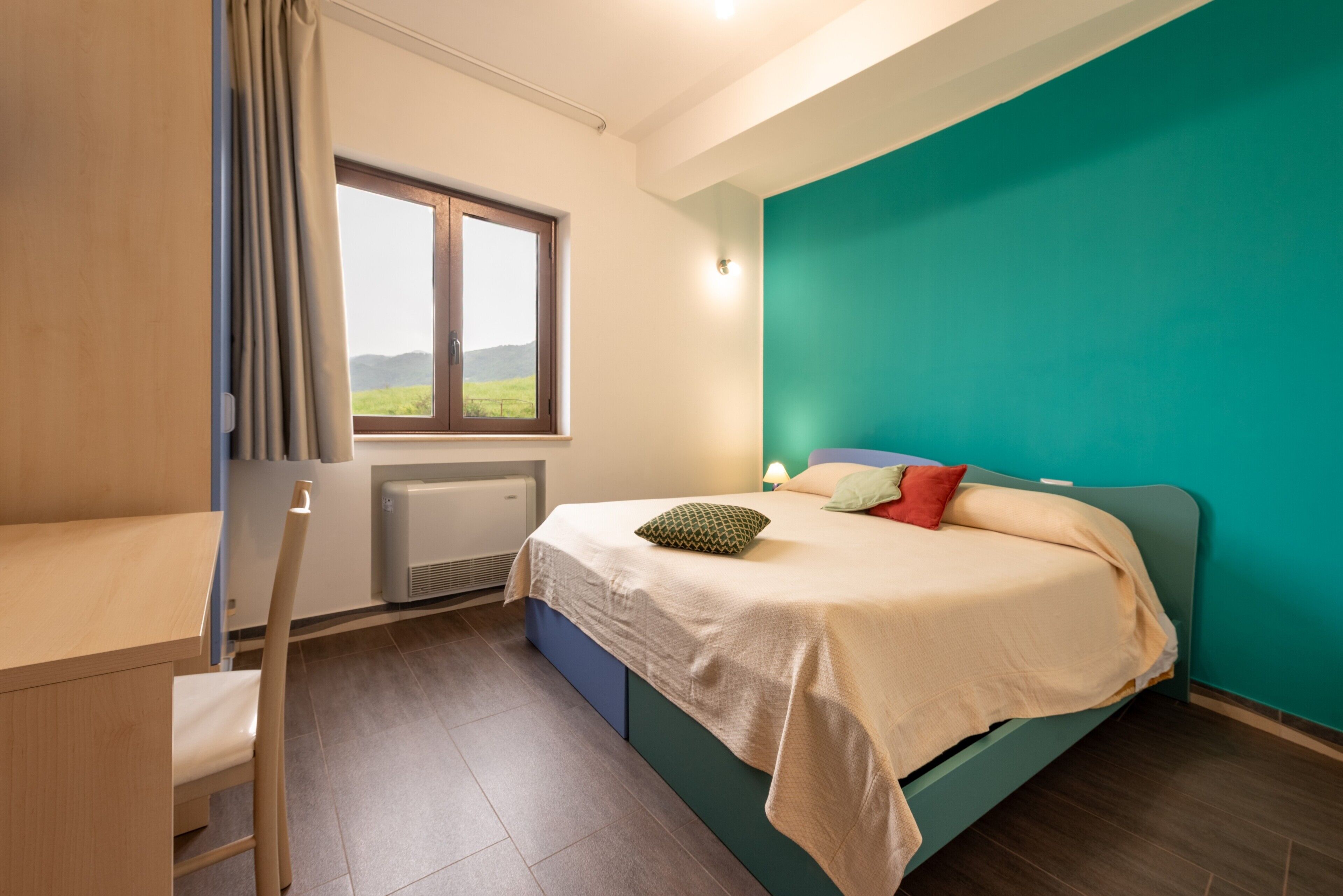 3 slaapkamers, een strijkplank/strijkijzer, gratis wifi, beddengoed