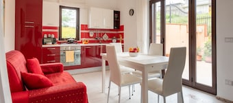 Apartment 'Luna Rossa' with Mountain View, Wi-Fi and Air Conditioning