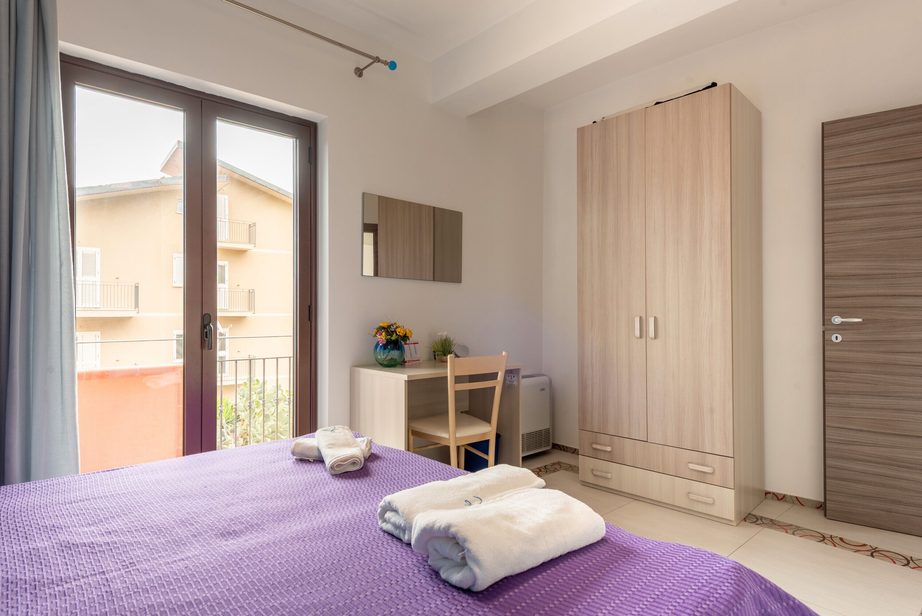 1 soverom, strykejern/-brett, wi-fi (inkludert) og sengetøy