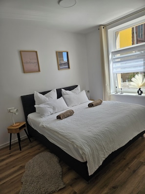 3 bedrooms, free WiFi, bed sheets