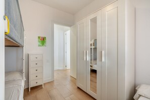 2 間睡房、熨斗/熨衫板、免費 Wi-Fi、床單