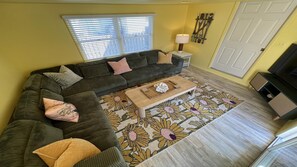 Smart TV, fireplace, table tennis - OCEAN BLOCK single family home. Close to the Beach! (The Dunes)