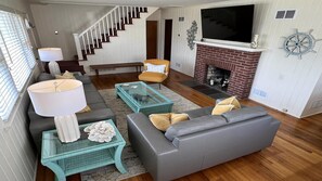 Smart TV, chimenea y tenis de mesa 