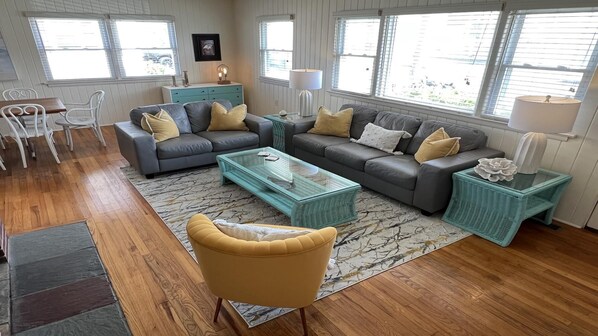 Smart TV, fireplace, table tennis