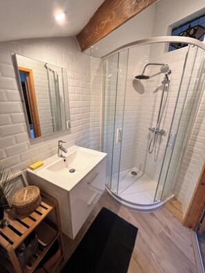 Hair dryer, towels, toilet paper