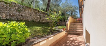 Apartment 'Appartamento Sogno' with Lake View, Wi-Fi and Air Conditioning