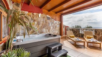 Bañera de hidromasaje exterior