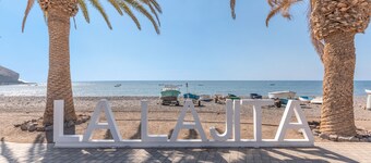Vacation 'Chabela's Penthouse' with Sea View, Whirlpool and Air Conditioning