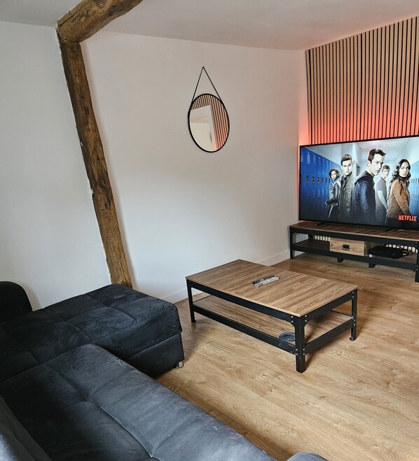 Living area - 2 bedroom private vacation home in insming (Insming)