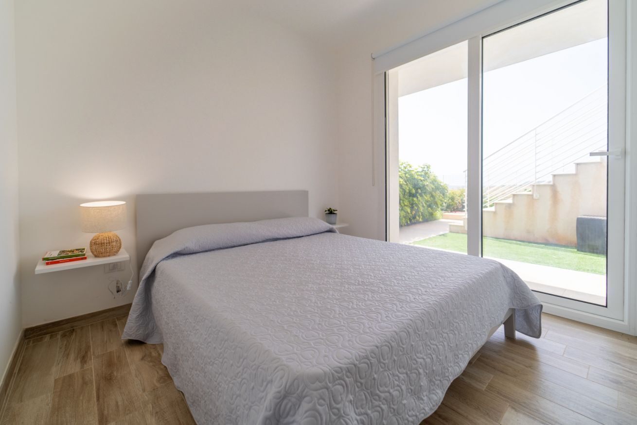 1 bedroom, iron/ironing board, bed sheets