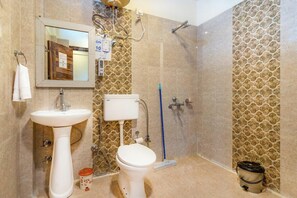 Chambre Double Deluxe, salle de bains privée | Salle de bain