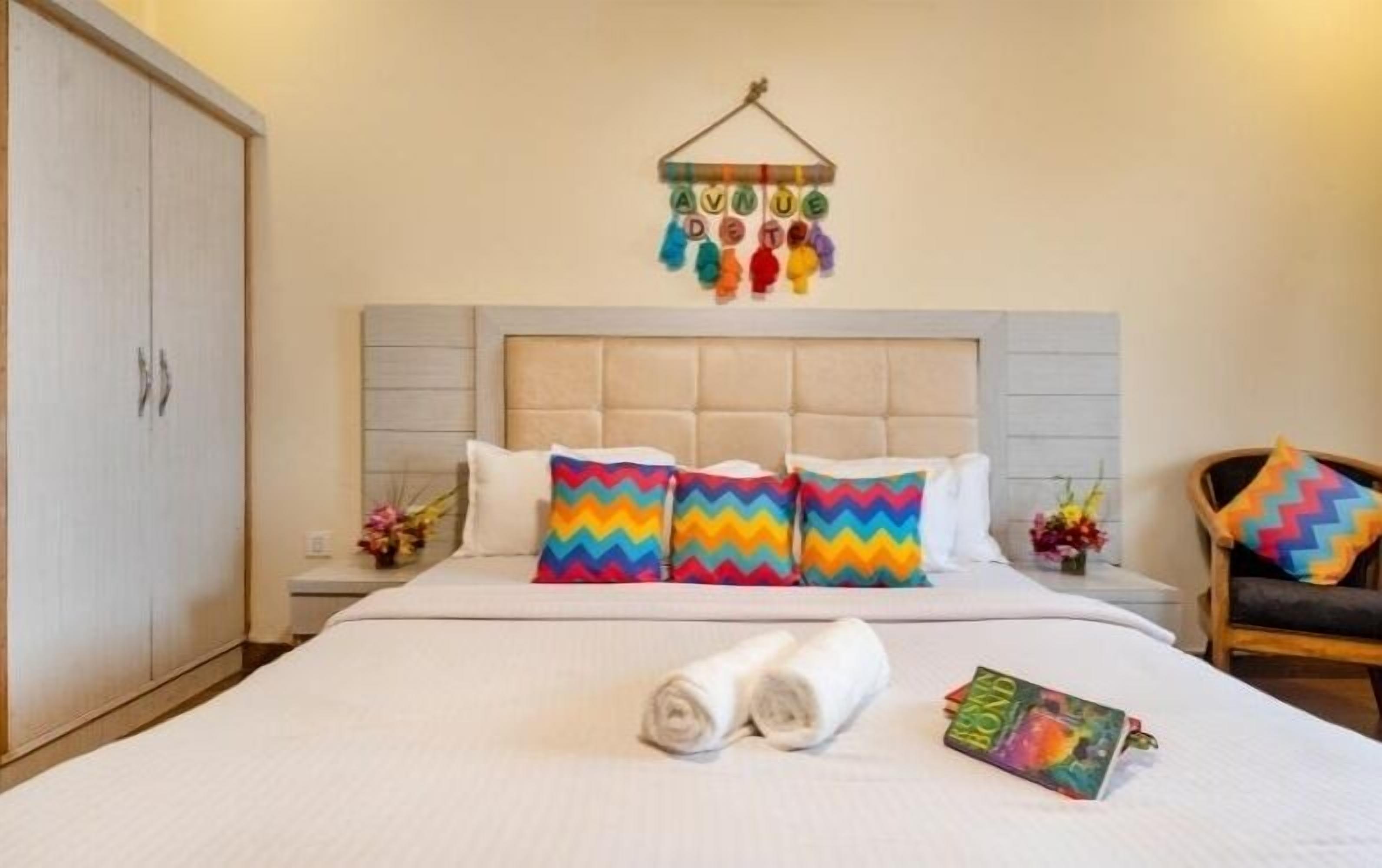 Quarto casal básico, banheiro privativo | Wi-Fi de cortesia