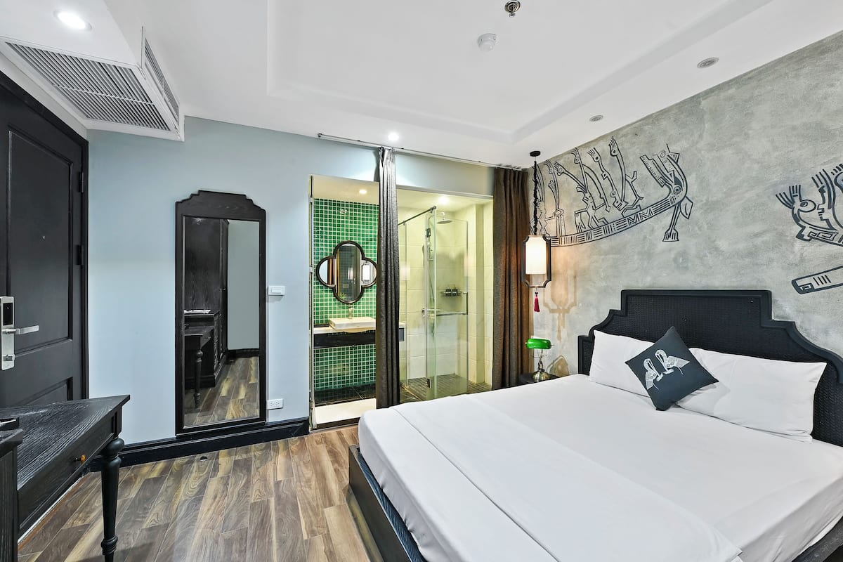 1 bedroom, minibar, desk, free WiFi