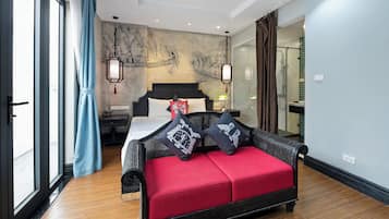 1 bedroom, minibar, desk, free WiFi