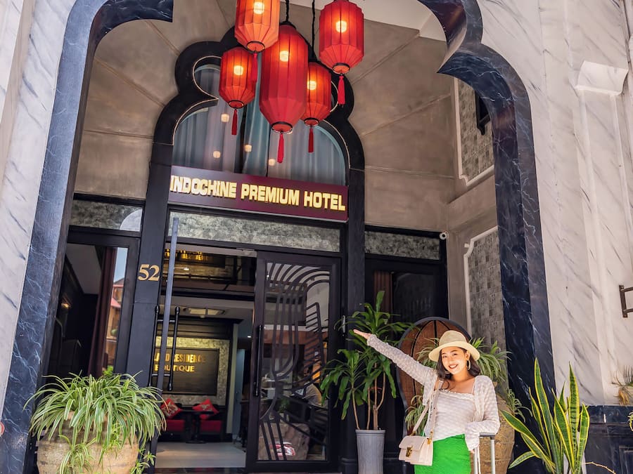 Vista frontal de la propiedad