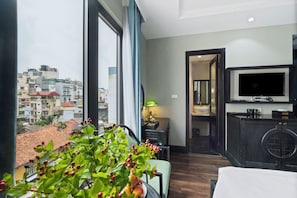 Junior Suite With City View | City view