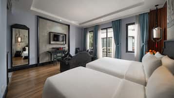 1 bedroom, minibar, desk, free WiFi